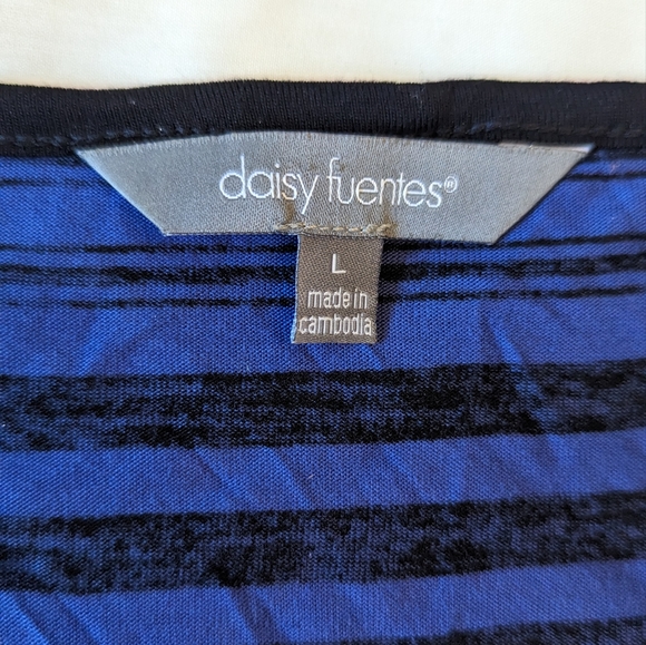 Daisy Fuentes szL blue & black striped soft sleeveless cuffed shirt EUC - Picture 3 of 6